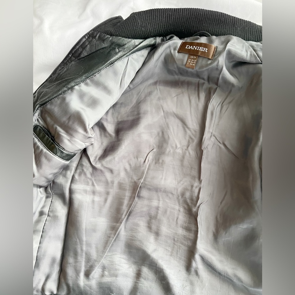 Vintage Cafe Racer Moto Leather Jacket with Red & Tan Chest Stripes - Picture 9 of 14